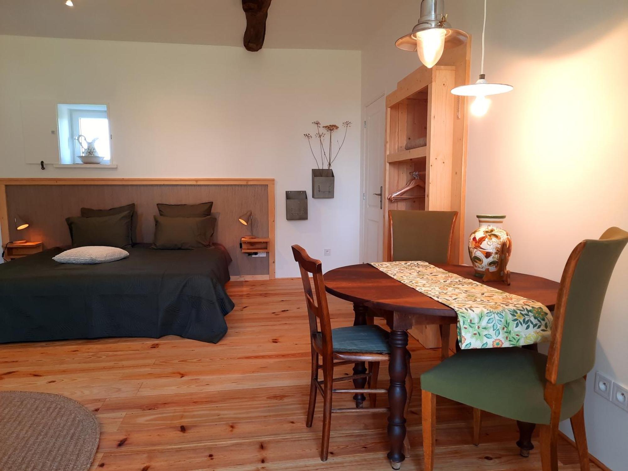 Chambres D'Hotes Domaine Les Grands Perons Hérisson 外观 照片
