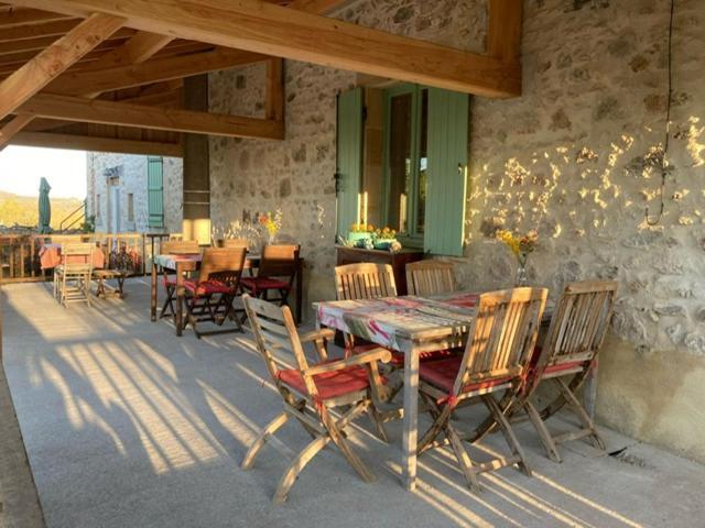 Chambres D'Hotes Domaine Les Grands Perons Hérisson 外观 照片